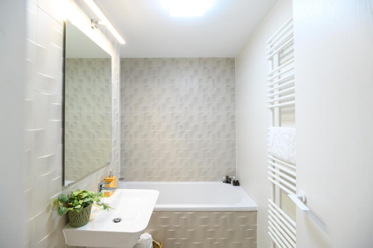 North Twin Apartment Bucharest Luaran gambar